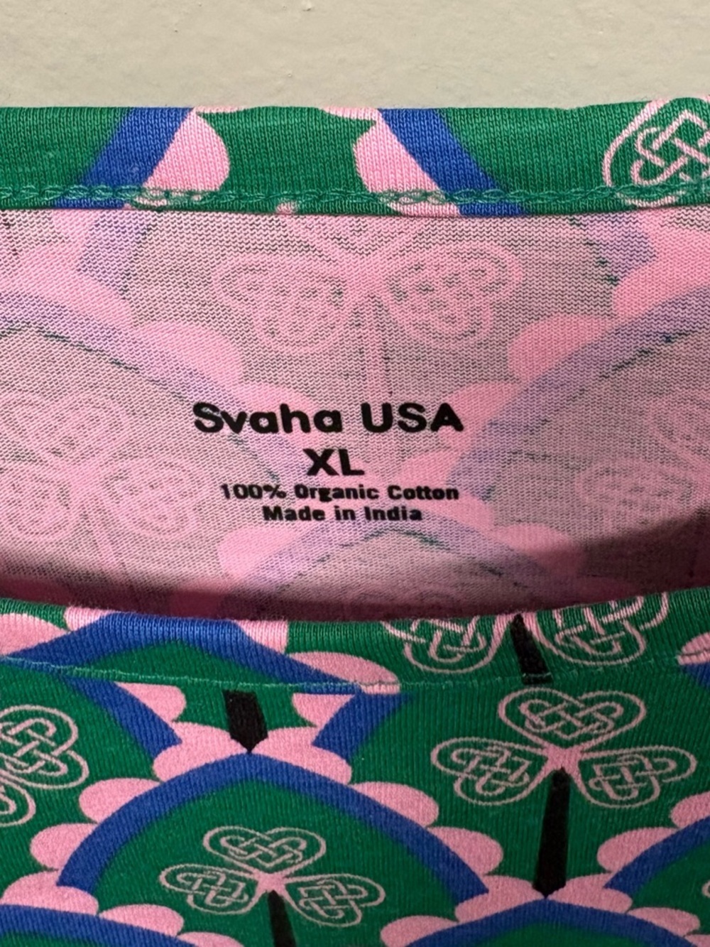 Celtic clover Green & Pink Short Sleeve Top - Picture 3 of 6
